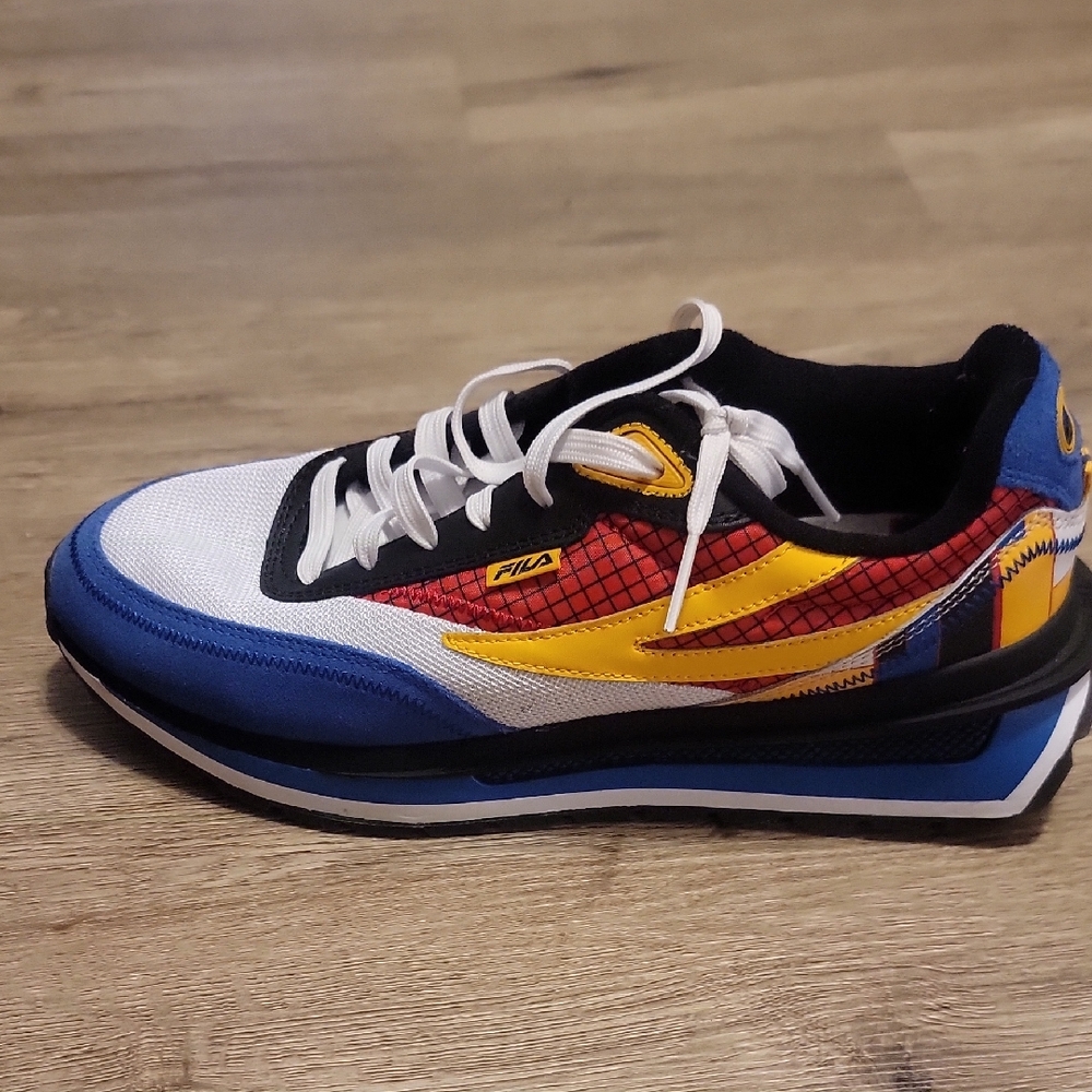 Fila Men's Blue and Yellow Sneakers